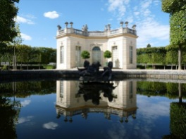 Petit_Trianon-Palace_of_Versailles-Subsidiary_structures_of_the_Palace_of_Versailles-image